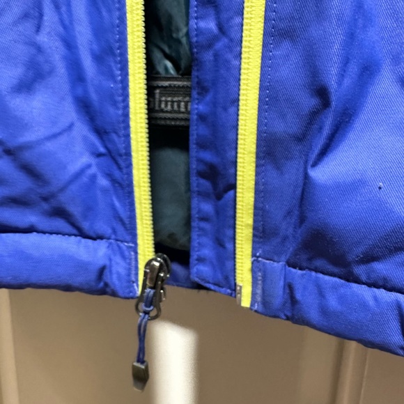Columbia Snowcalypse Omni-Tech Jacket in Size Small (Like New!) - Picture 6 of 13